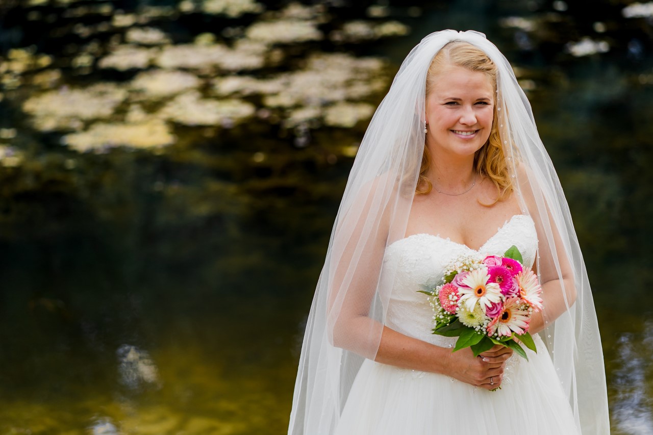 debbie trouwjurk met bloemen